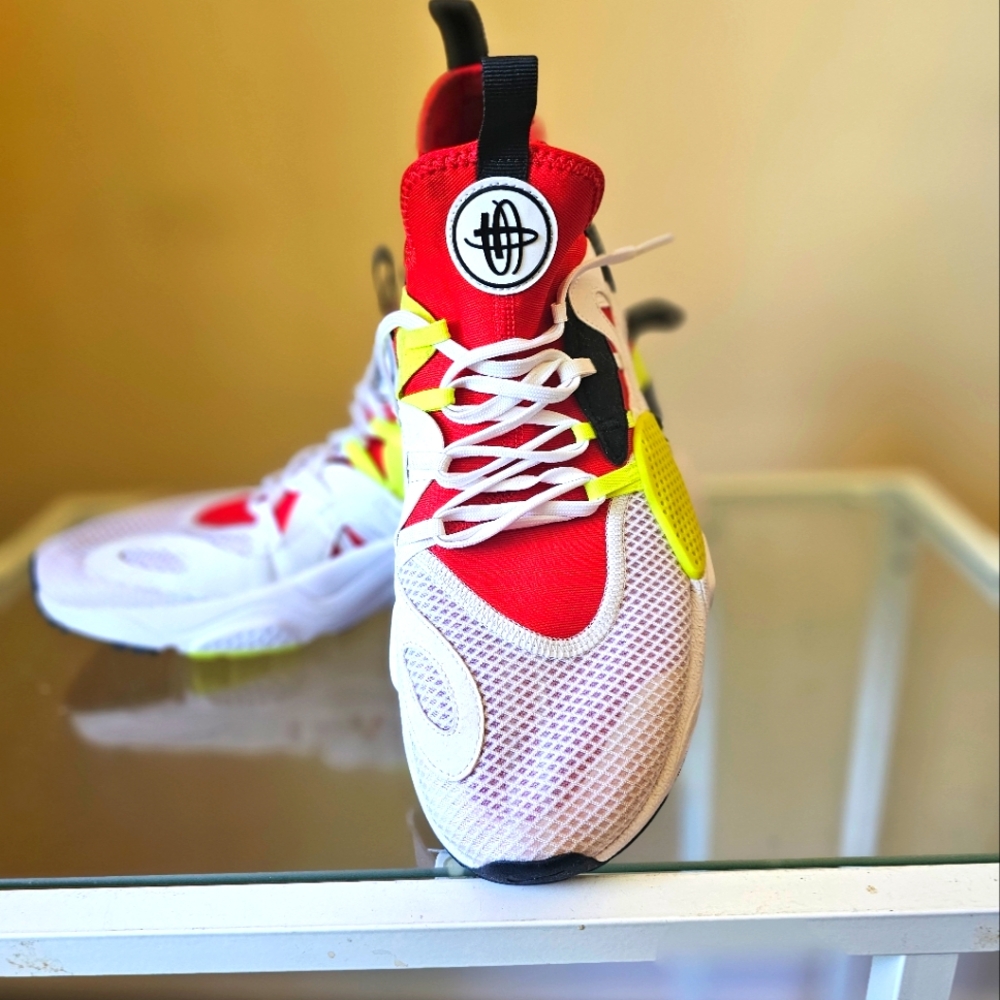 NIKE huarache red, lime, black and white, size US 11.5